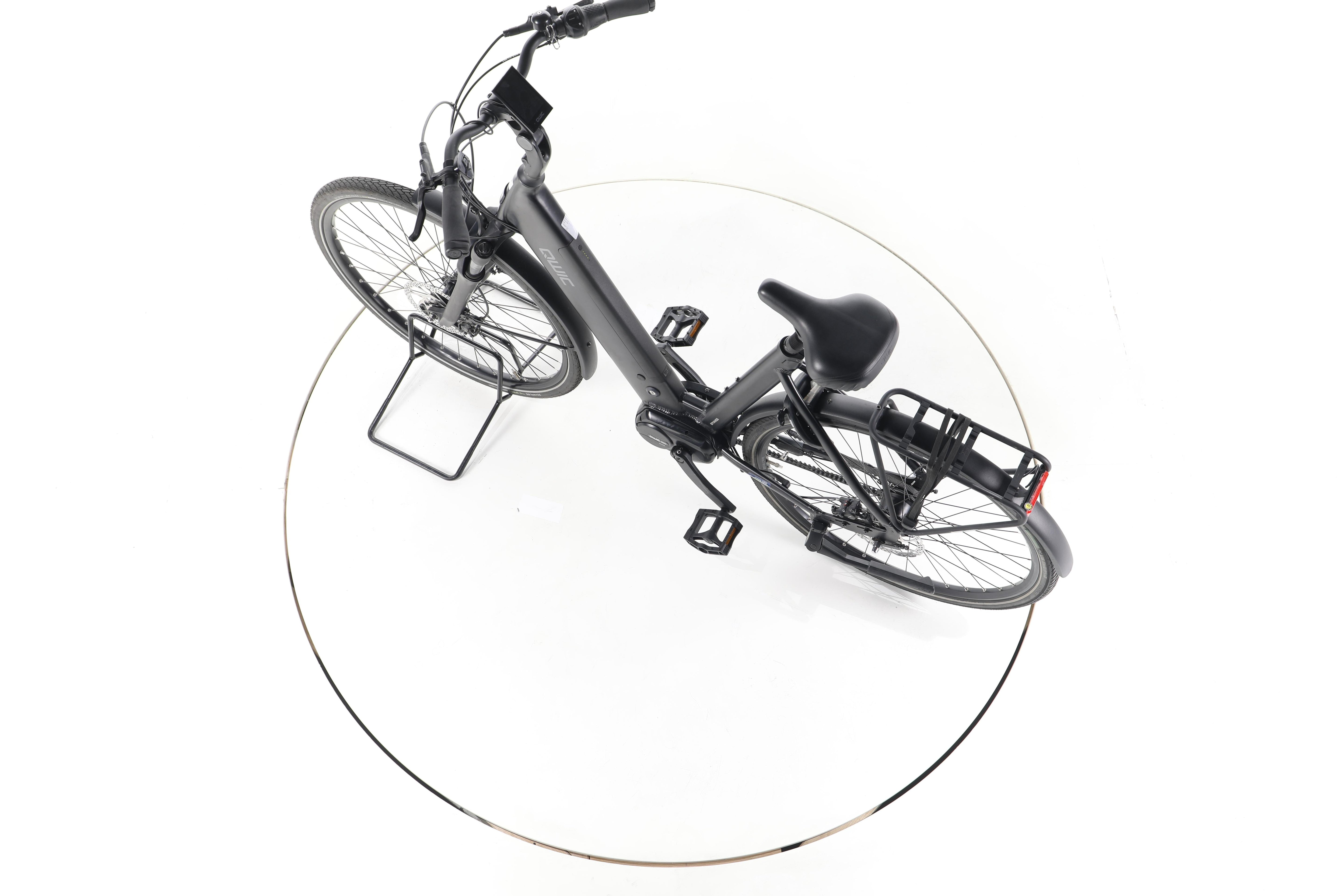 QWIC Premium I MN7+ City E-Bike Tiefeinsteiger - Image 20