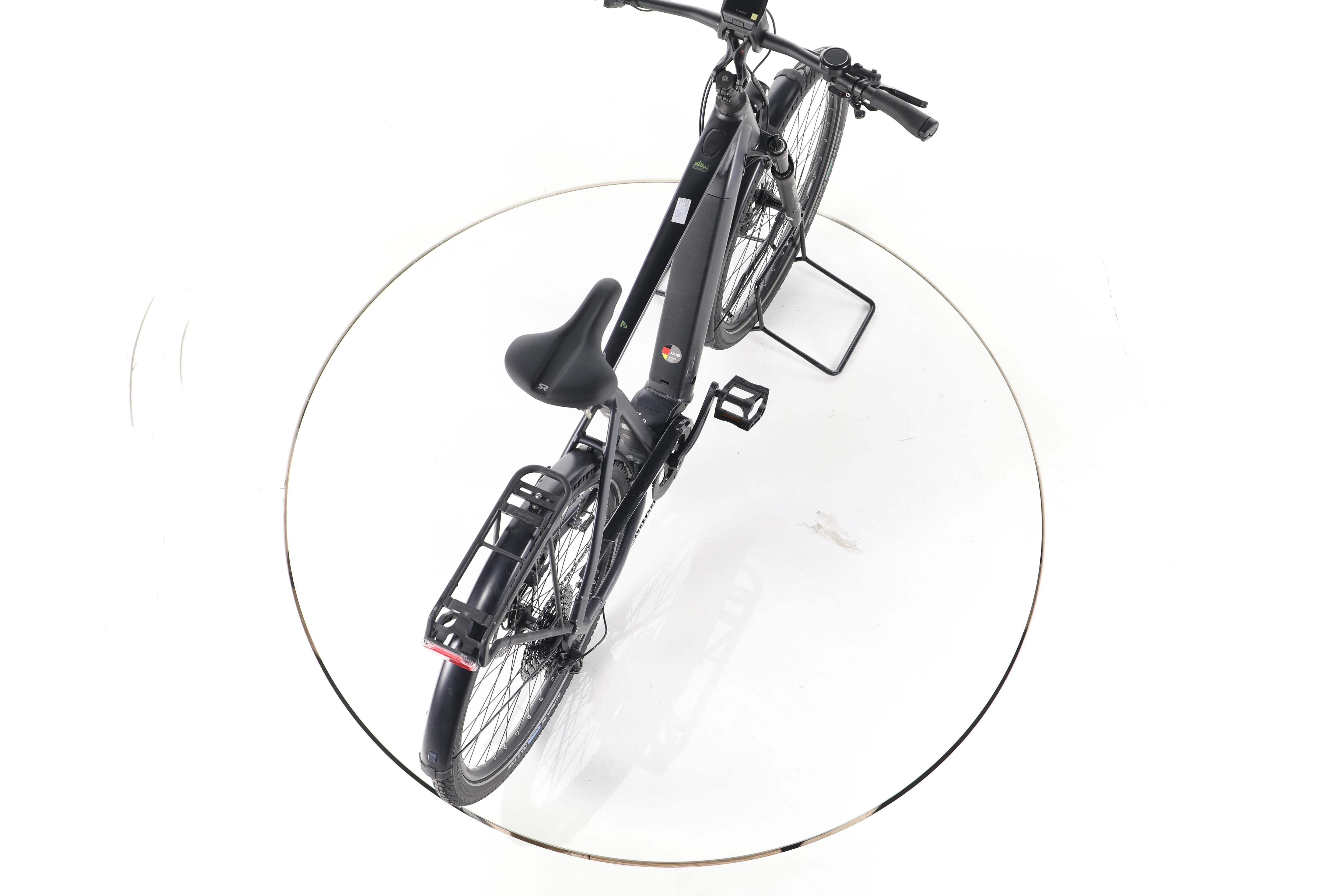 Carver Route E.540 Trekking E-Bike - Image 23