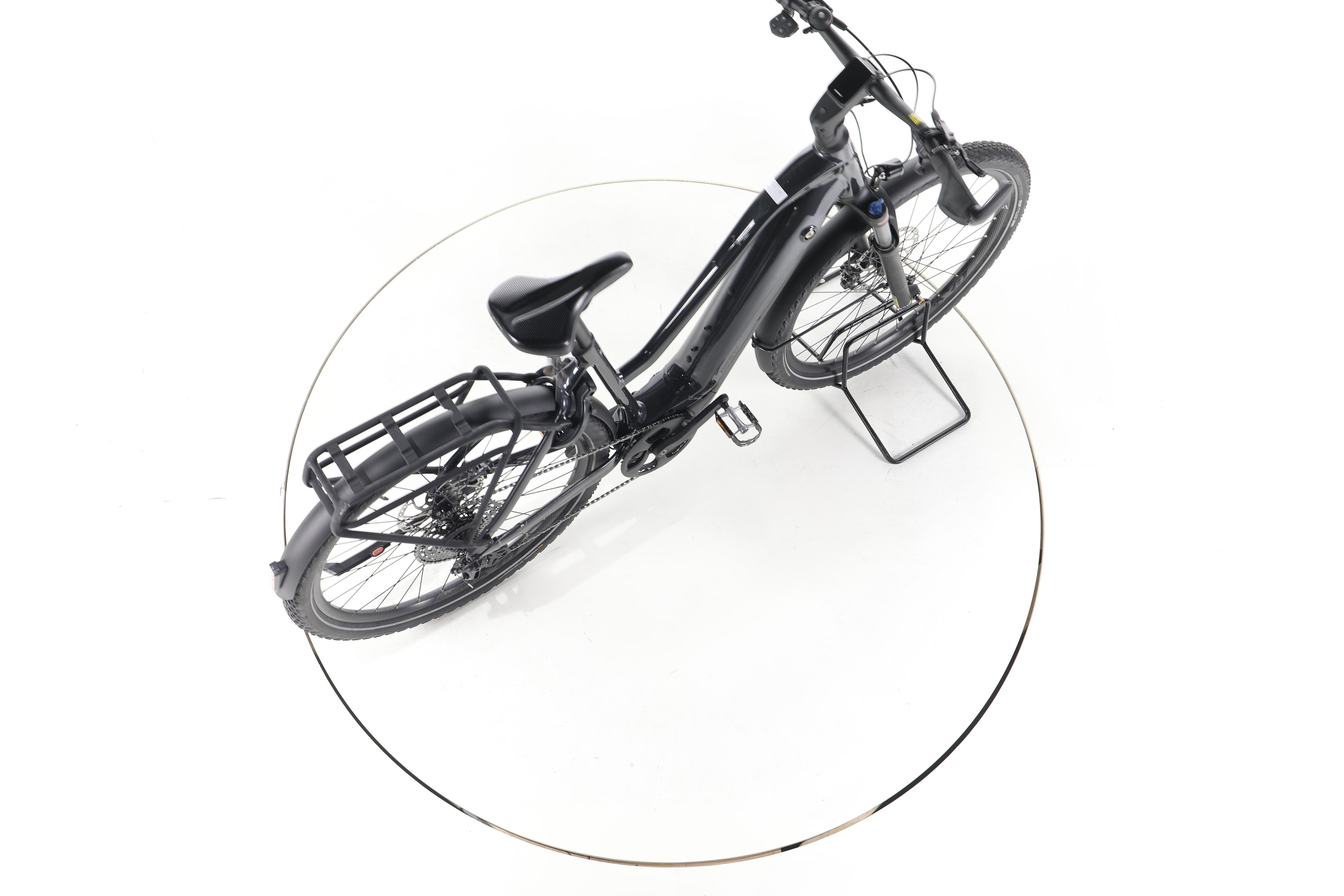 Giant Explore E+ 3 Trekking E-Bike - Image 24