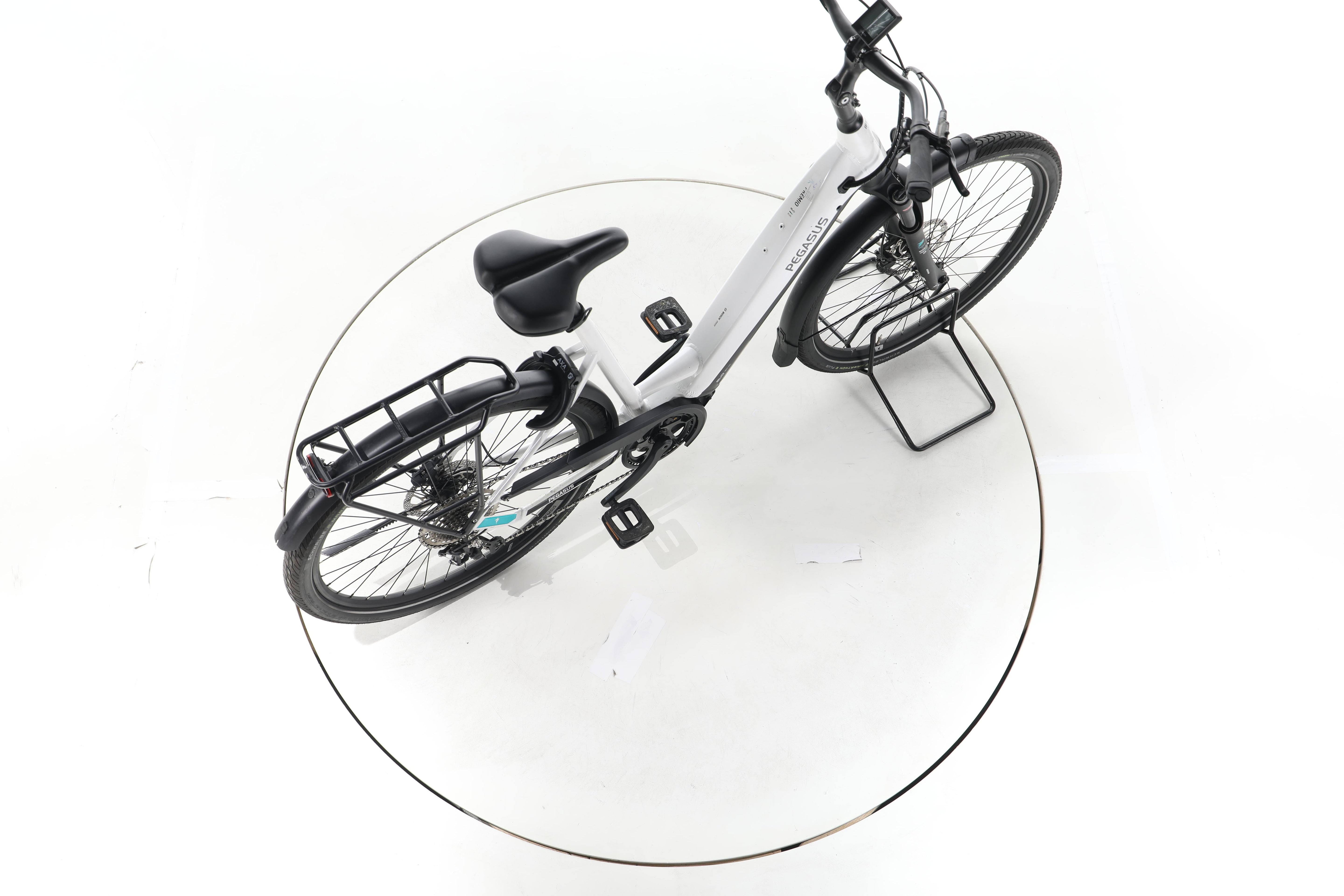 Pegasus Premio EVO 10 Lite Trekking E-Bike Tiefeinsteiger - Image 24