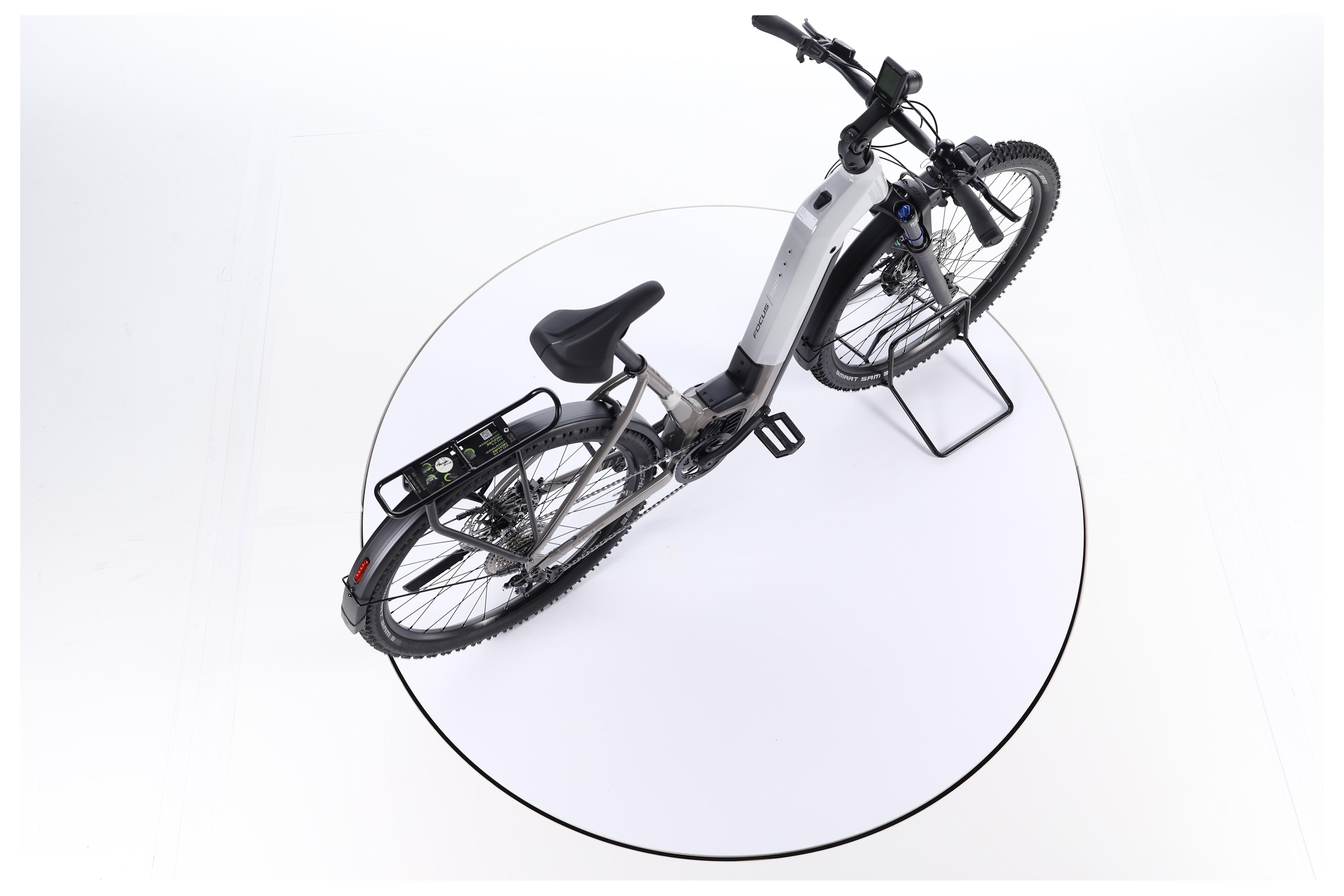 Focus Planet² 6.8 Trekking E-Bike Tiefeinsteiger - Image 24