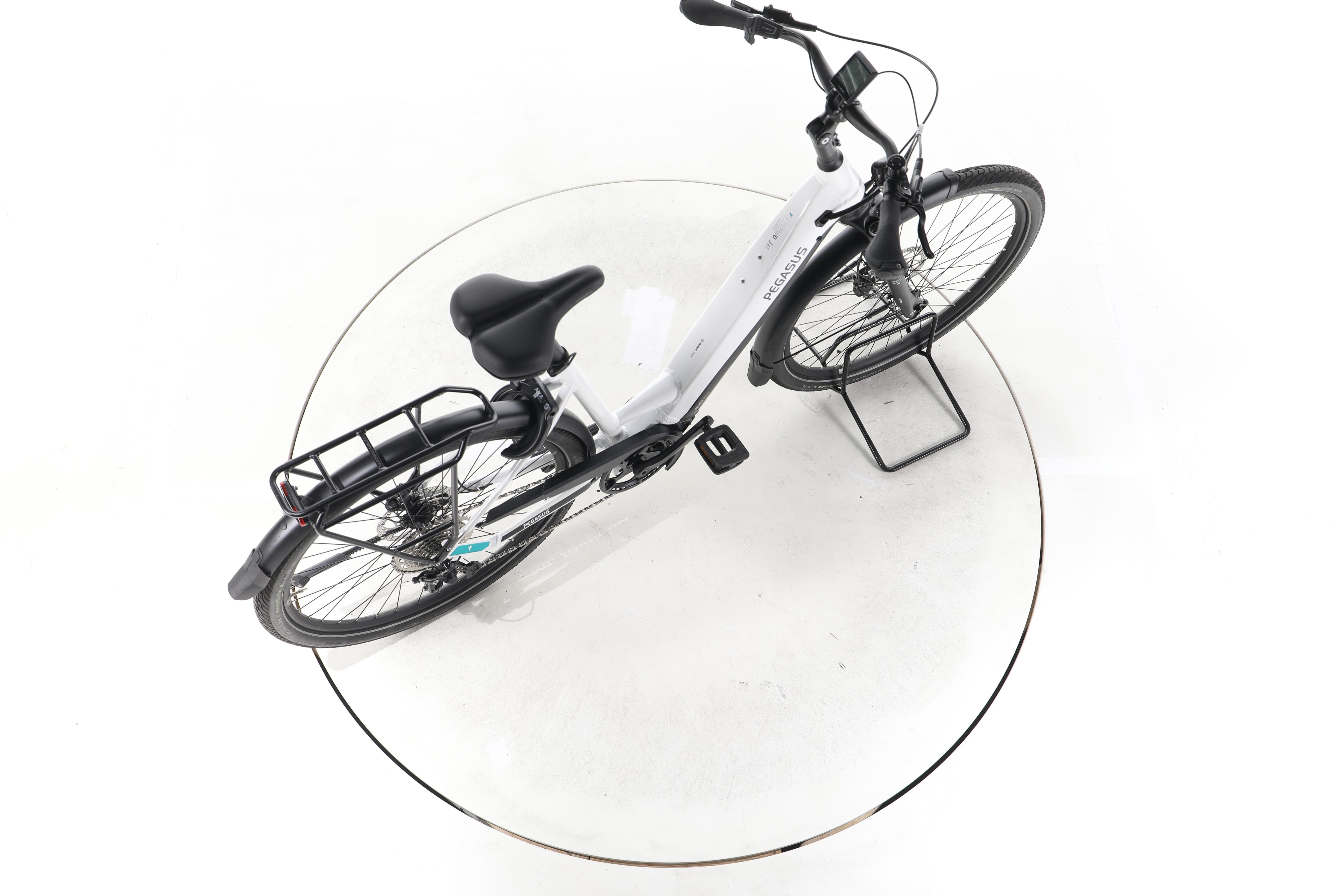 Pegasus Premio EVO Lite Trekking E-Bike Tiefeinsteiger - Image 24