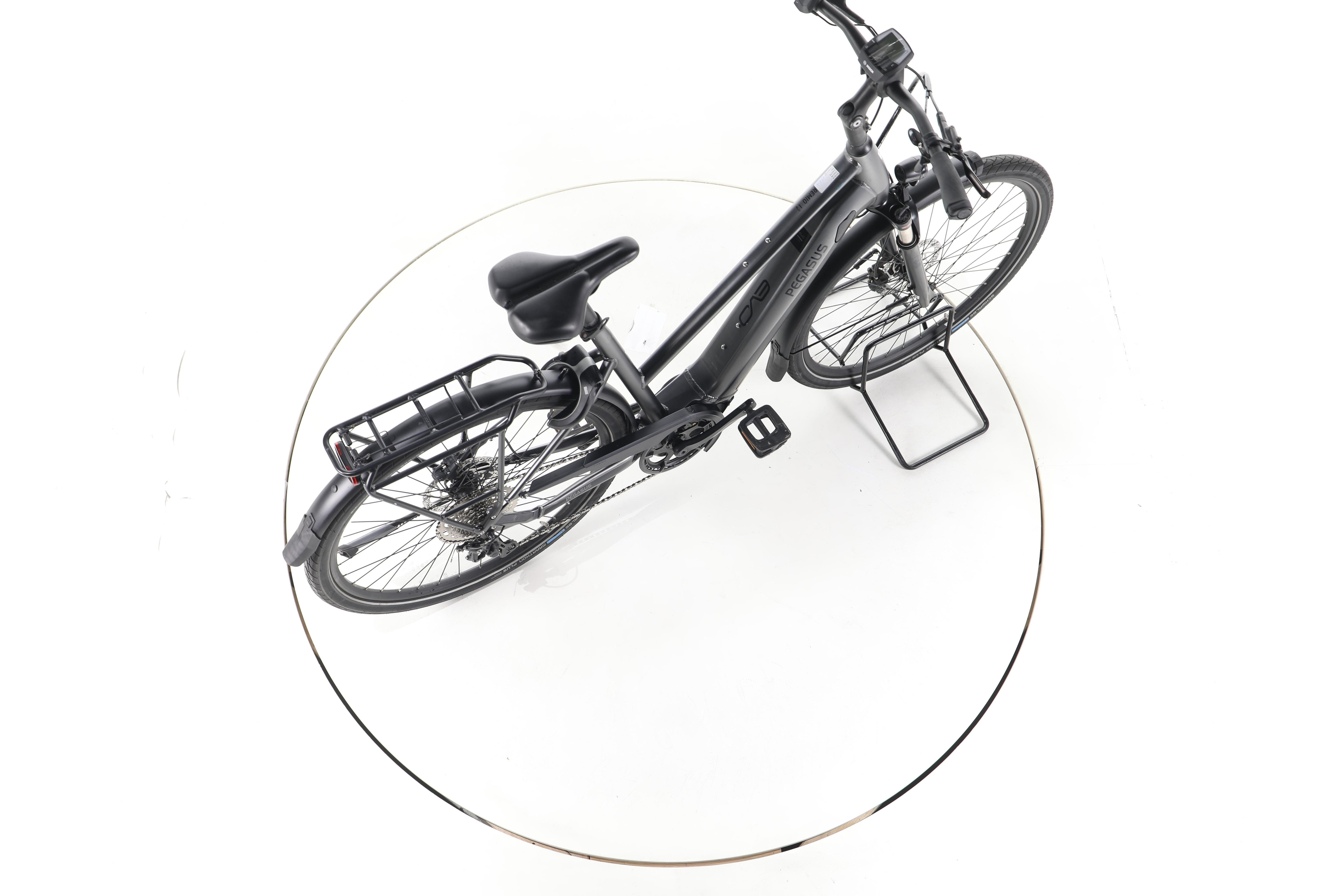 Pegasus Premio EVO 10 Lite Trekking E-Bike Tiefeinsteiger - Image 24