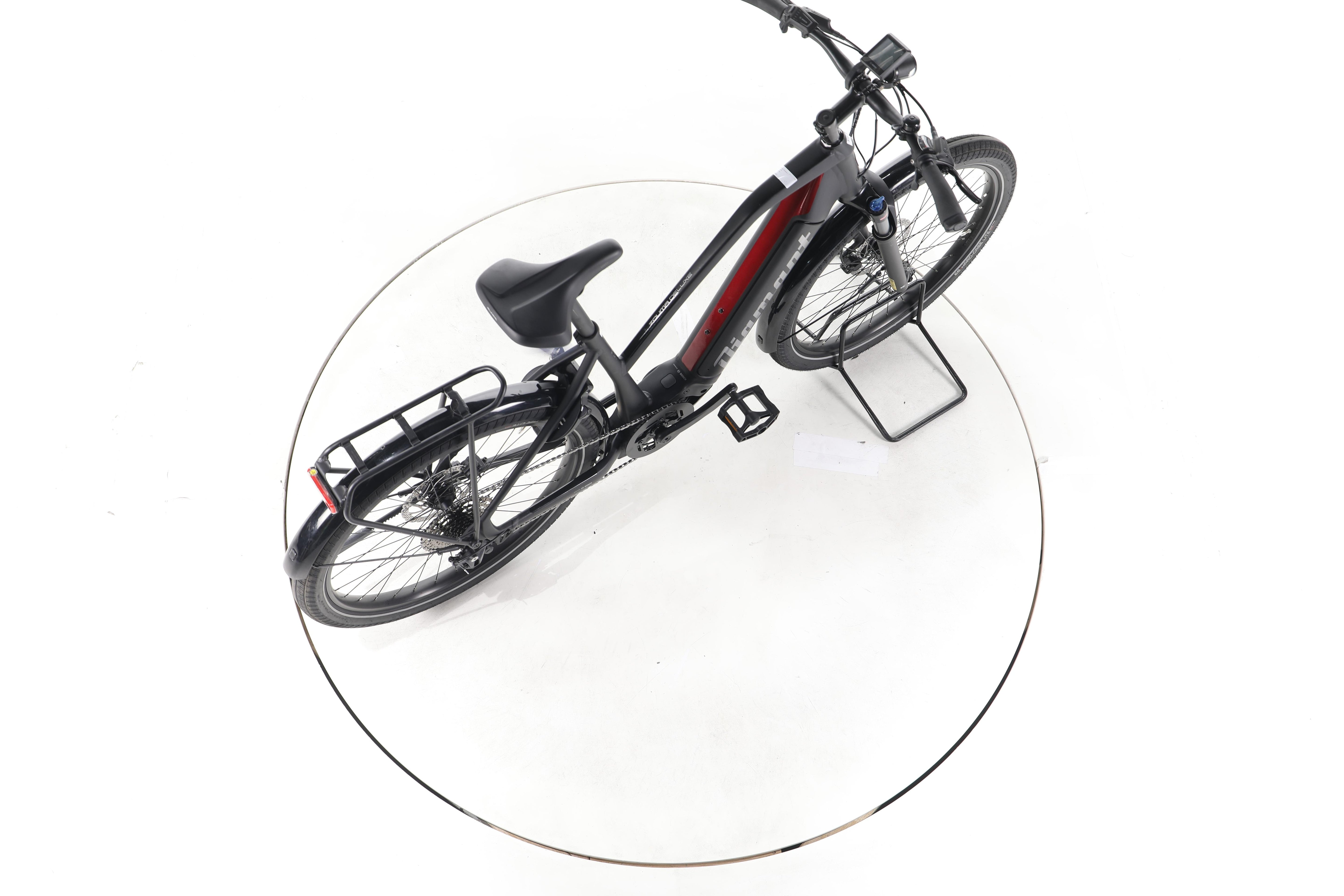 Diamant Zouma Deluxe Smart Trekking E-Bike - Image 24